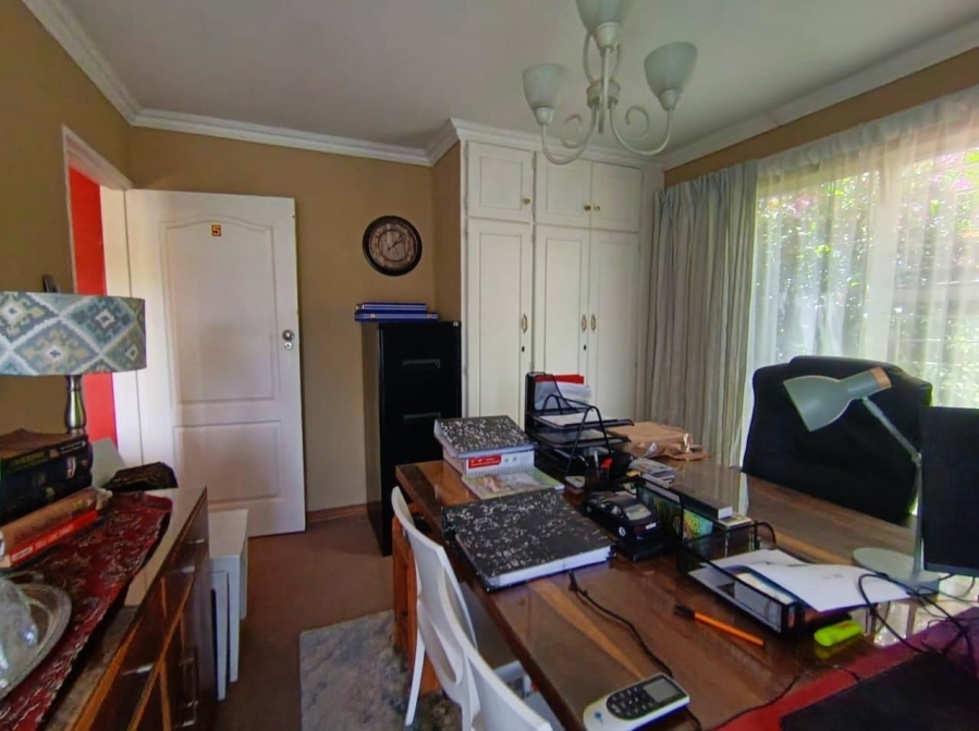 7 Bedroom Property for Sale in Langenhovenpark Free State